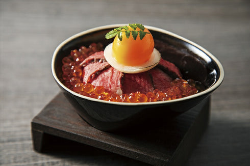 【送料無料】 北海道産 ローストビーフ&いくら詰合せ 3823-50【お歳暮 御歳暮 お年賀 御年始 ギフト 贈り物 贈答 プレゼント 内祝い 帰省 クリスマス おうちグルメ 肉 加工品 惣菜 海産物 水産品 セット イクラ】